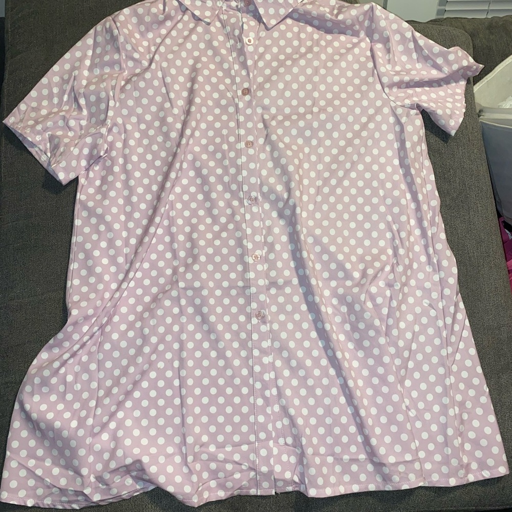 Retro-Style Spotted Button-Down Shirt in Lavender